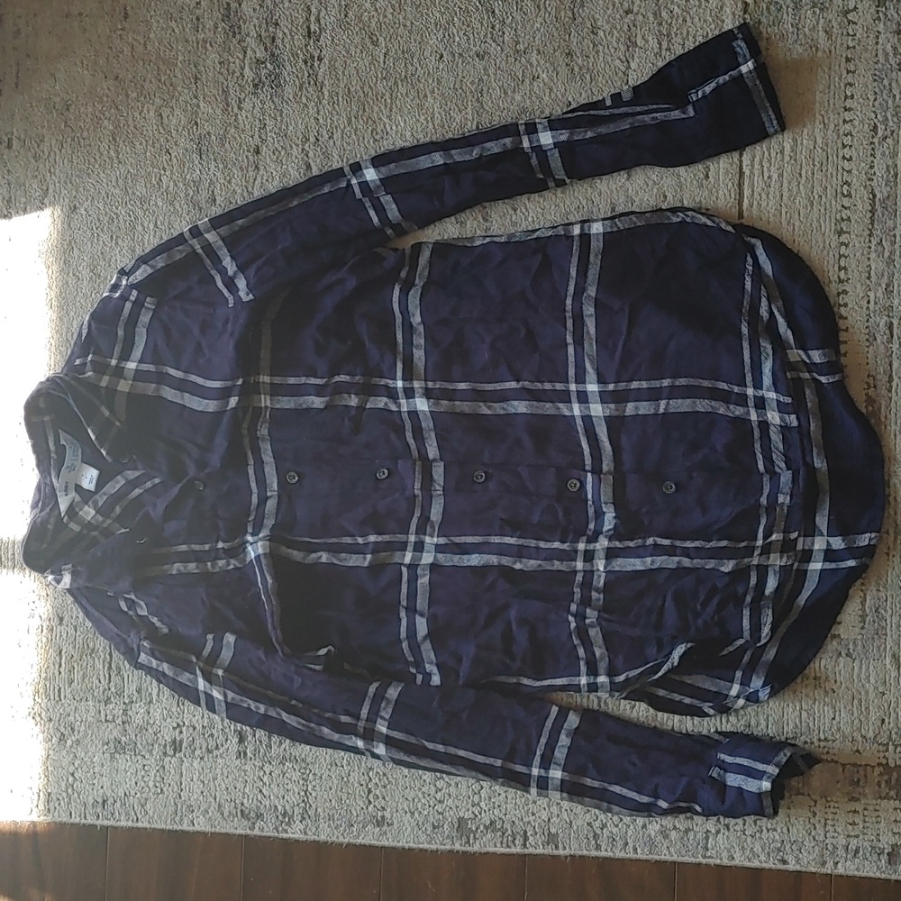 🍁2 For 20! Old Navy Lightweight Navy Plaid Button Up Top